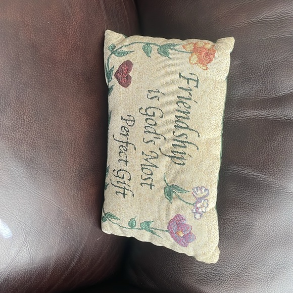 Small Friendship Pillows - Picture 4 of 5